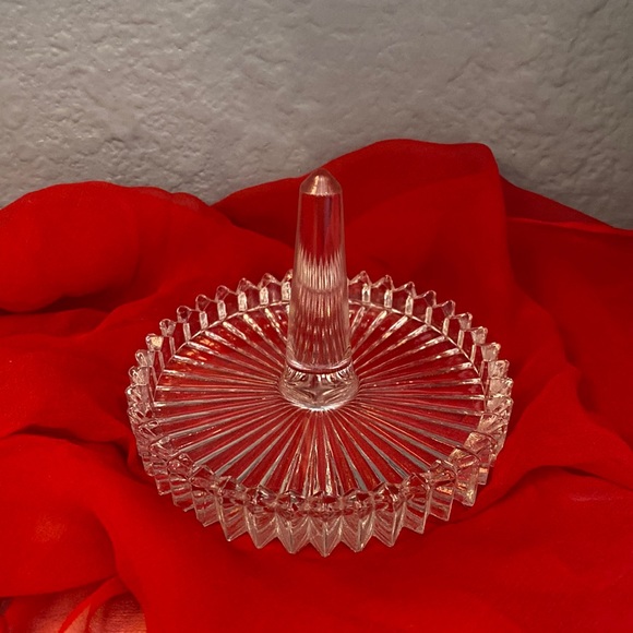 Jewelry - Crystal Ring Holder